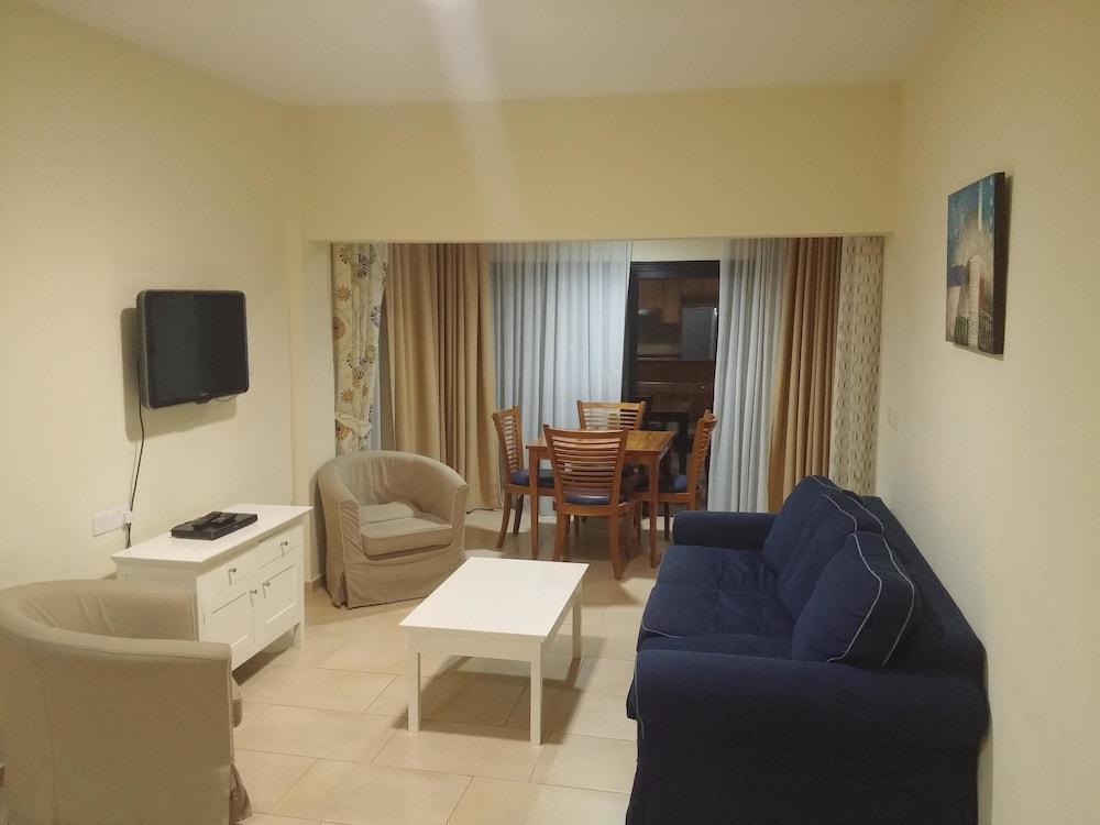 Royal Blue Hotel & Spa Geroskipou Екстериор снимка