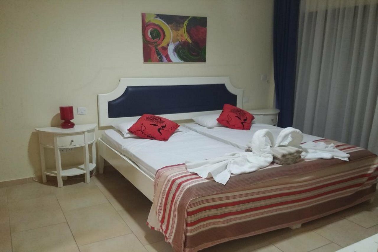 Royal Blue Hotel & Spa Geroskipou Екстериор снимка